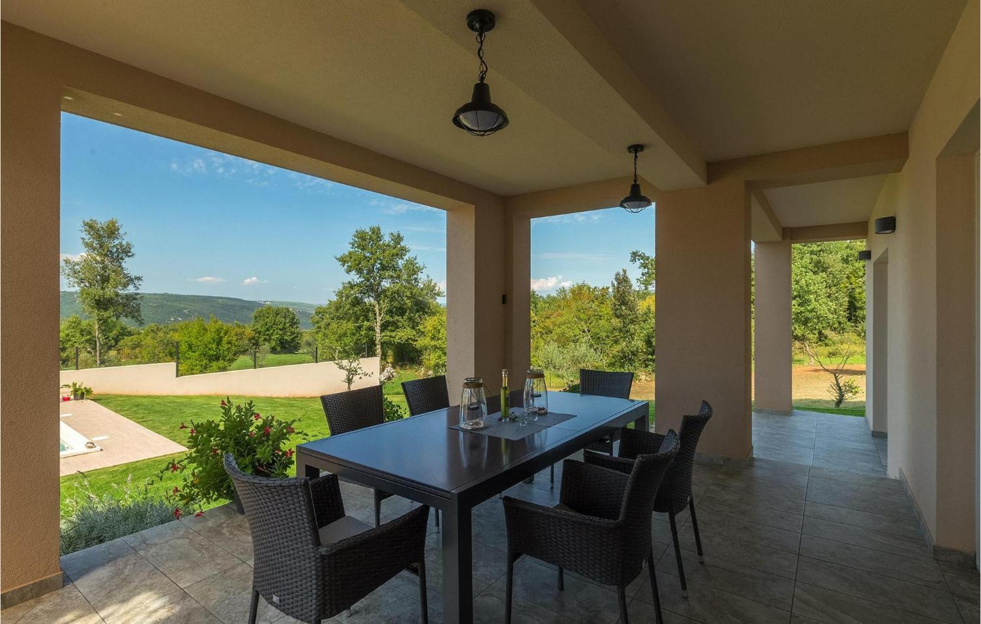 Noela Holiday home *